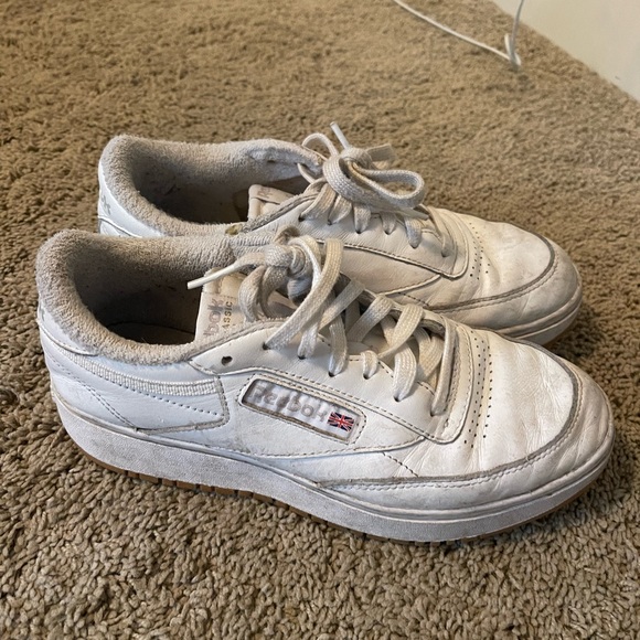 Platform Reebok's - Picture 2 of 2